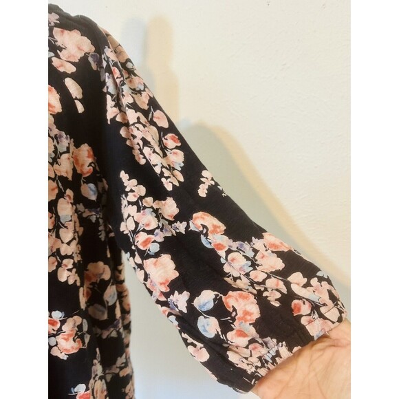 J. Jill Women's Size XL Black Floral Short Sleeve Blouse Boho Whimsigoth Office - Picture 3 of 11